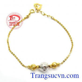 Hãy dành tặng cho người phụ nữ chúng ta yêu bằng món quà ý nghĩa này! Lắc tay nữ vàng xinh