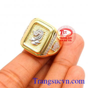 Nhẫn rồng quyền uy sang trọng,mạnh mẽ tôn nên sức mạnh cho người đeo,thiết kế 3D sắc nét,trang sức vàng đảm bảo chất lượng cao,uy tín,bảo hành 6 tháng,giao hành nhanh trên toàn quốc.