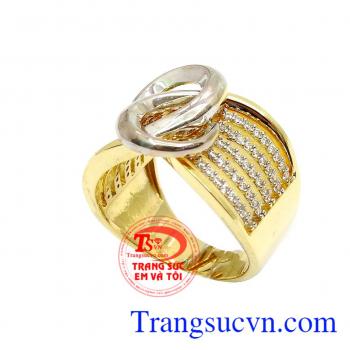 Nhẫn Nam đẹp phong cách cá tính dành cho các tín đồ thời trang,là sản phẩm độc lạ,sang trọng được chế tác tinh tế,sắc nét, phong các trẻ trung.Chất lượng vàng đảm bảo,uy tín,bảo hành 6 tháng,giao hàng nhanh trên toàn quốc.