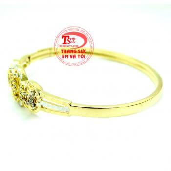Vòng tay vàng Chanel nữ thiết kế tinh xảo hợp thời trang. Vòng tay vàng Chanel nữ