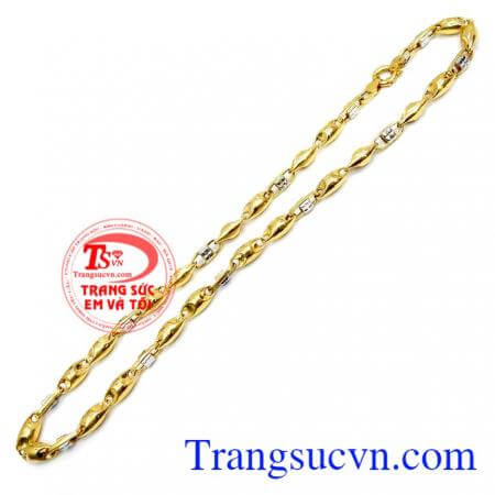 Sản phẩm là sự kết hợp hài hòa giữa vàng màu và vàng trắng tạo nên một sản phẩm vô cùng hoàn hảo