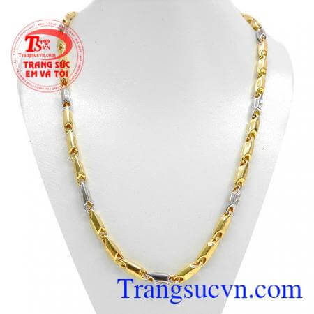 Dây chuyền nam vàng màu được kết hợp với vàng trắng tránh sự đơn điệu trên sản phẩm