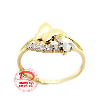 Sản phẩm bảo hành uy tín trên toàn quốc.Nhẫn nữ tươi đẹp