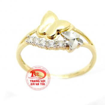 Nhẫn nữ tươi đẹp,mặt nhẫn được thiết kế hình con bướm bay lượn,sản phẩm nhập khẩu từ Hàn Quốc,với kiểu chế tác trẻ trung,rất phù hợp với bạn nữ vui nhộn năng động