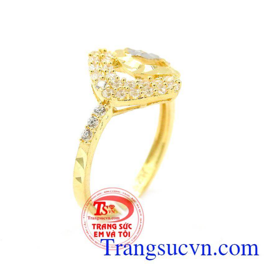 Nhẫn vàng xinh xắn