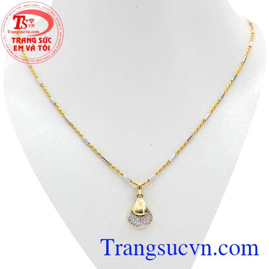 Bộ mặt nữ thời trang kết hợp Hàn - Ý