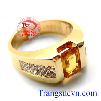 Nhẫn nam đá Sapphire thiên nhiên, là loại đá quý rất hợp với người mệnh kim, sản phẩm được chế tác công phu, tỉ mỉ tôn nên vẻ đẹp của viên đá thiên nhiên ban tặng. Sản phẩm chất lượng cao, có giấy kiểm định, bảo hành 12 tháng,giao hàng nhanh trên toàn quố