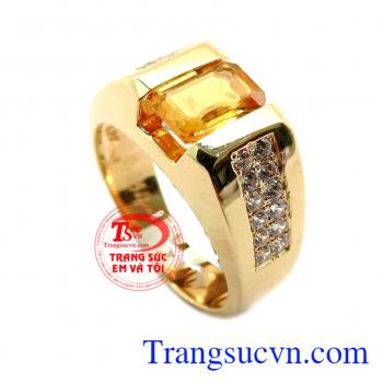 Nhẫn nam đá Sapphire thiên nhiên, là loại đá quý rất hợp với người mệnh kim, sản phẩm được chế tác công phu, tỉ mỉ tôn nên vẻ đẹp của viên đá thiên nhiên ban tặng. Sản phẩm chất lượng cao, có giấy kiểm định, bảo hành 12 tháng,giao hàng nhanh trên toàn quố