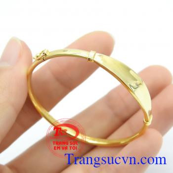 Lắc tay vàng xinh xắn được chế tác đành riêng cho các bé