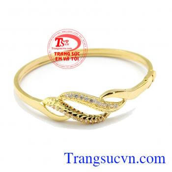 Vòng tay Xinh Xắn được thiết kế rất nhẹ nhàng,xinh xắn với các đường nét vô cùng tinh tế.