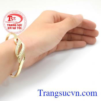 Sản phẩm rất được các bạn nữ ưu thích. Vòng tay Xinh Xắn