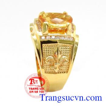 Nhẫn Đá Sapphire Vàng sang trọng được đính đá Sapphire vàng thiên nhiên hình ovan,đá Sapphia vànglà 1 loại đá quý thiên nhiên do trời đất tạo nên,đá của sự giàu sang,sung túc,giúp đạt được mục đích mong muốn