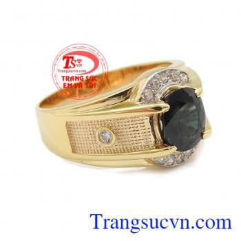Nhẫn đá Sapphire Quyền Lực được thiết kế vô cùng sang trọng với mặt đá Sapphia thiên nhiên đem lại sức khỏe,sự may mắn, đạt được nhiều mong muốn.Sản phẩm được chế tác đẹp, sắc nét