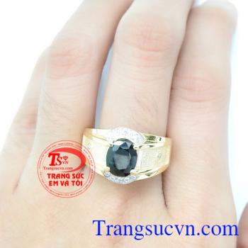 Nhẫn đá Sapphire Quyền Lực được thiết kế vô cùng sang trọng với mặt đá Sapphia thiên nhiên đem lại sức khỏe,sự may mắn, đạt được nhiều mong muốn.Sản phẩm được chế tác đẹp, sắc nét