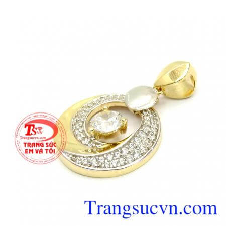 Dễ dàng kết hợp với nhiều loại kiểu dáng dây chuyền khác nhau