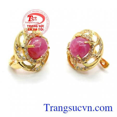 Hoa tai nữ thiết kế độc đáo tinh xảo cho bạn gái. Hoa tai ngọc Ruby thiên nhiên bọc vàng