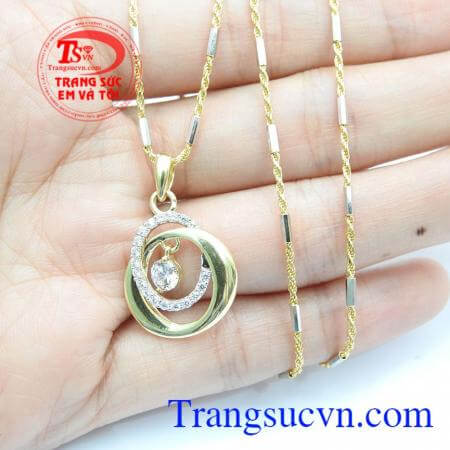 Là sự lựa chọn làm quà tặng tuyệt vời cho vợ, bạn gái,Bộ dây chuyền đính đá ngoại nhập