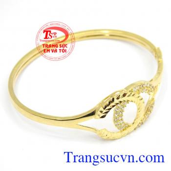 Sản phẩm uy tín,bảo hành 6 tháng,giao hàng nhanh trên toàn quốc. Vòng tay chanel đẹp