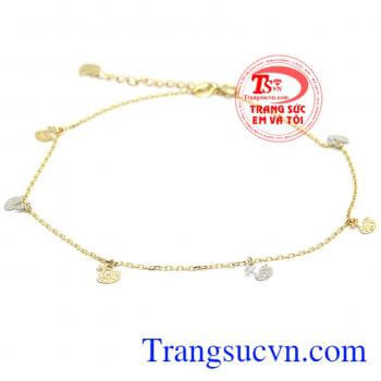 sản phẩm được chế tác hình thiên nga đẹp,lấp lánh. Lắc chân thiên nga