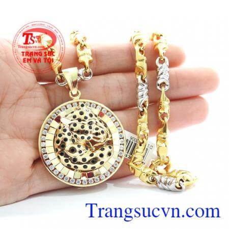 Dây chuyền cũng là một phụ kiện rất quan trọng đối với phái nam