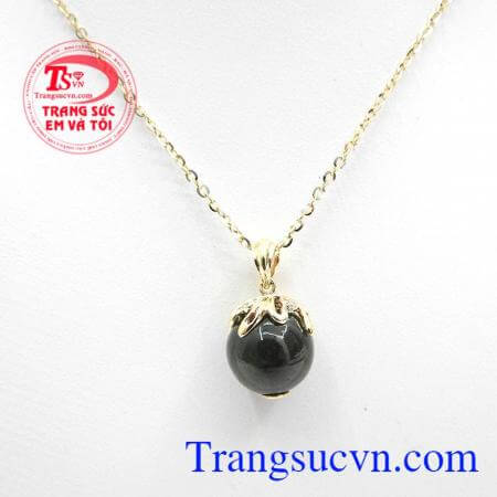 Dây chuyền mặt ngọc cẩm thạch làm tôn lên vẻ sang trọng, quý phái của người đeo,Bộ dây nữ cao cấp