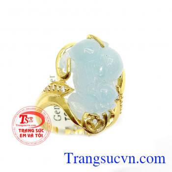 Là vật phẩm phong thủy không thể thiếu của phái đẹp