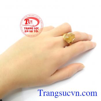 Nhẫn vàng màu tinh tế gắn tỳ hưu đá thiên nhiên, mang lại may mắn và hộ mệnh, Nhẫn nữ vàng tây dành cho phái đẹp