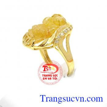 Nhẫn Tỳ Hưu nữ công danh phát tài mệnh Kim đeo hợp