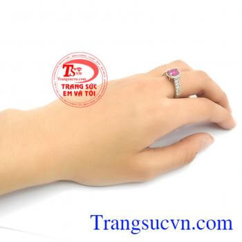 Nhẫn nữ đá ruby thiên nhiên