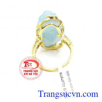 Nhẫn Tỳ Hưu ngọc tài lộc là vật phẩm phong thủy không thể thiếu của phái đẹp