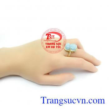 Nhẫn vàng màu tinh tế gắn tỳ hưu đá thiên nhiên, mang lại may mắn và hộ mệnh, Nhẫn nữ vàng tây dành cho phái đẹp