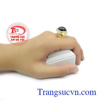 Nhẫn nam sapphire hoàng gia là dòng sản phẩm được phái mạnh đặc biệt ưa chuộng