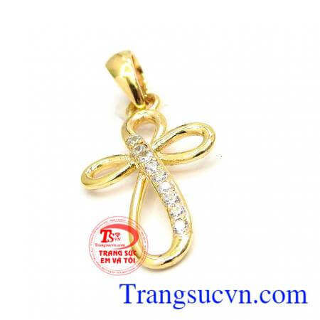 Trên mặt còn được gắn đá kết làm thu hút ánh nhìn của người đối diện