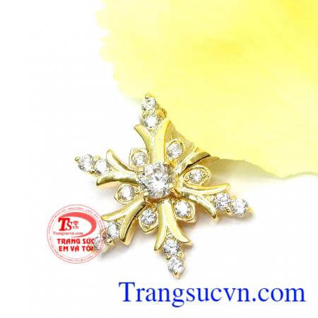 Bông tuyết vàng phái đẹp đeo cổ làm nổi bật,Bông tuyết vàng