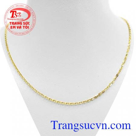Dây chuyền vàng đẹp, Dây chuyền vàng bền đẹp, bảo hành uy tín trên toàn quốc.Sản phẩm được thiết kế đơn giản trang nhã, người đeo có thể kết hợp mặt dây theo sở thích của mình.