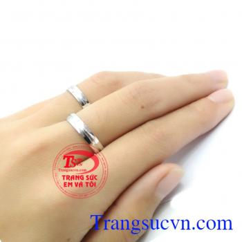 Nhẫn cưới trơn chỉ