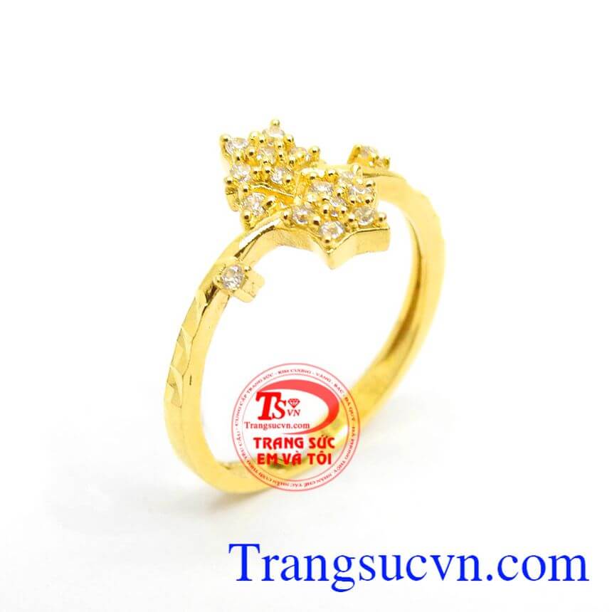 Nhẫn Nữ Vàng Quý Phái chế tác tinh xảo bằng công nghệ cao đem đến sự nhẹ nhàng, sang trọng trong từng đường nét sản phẩm