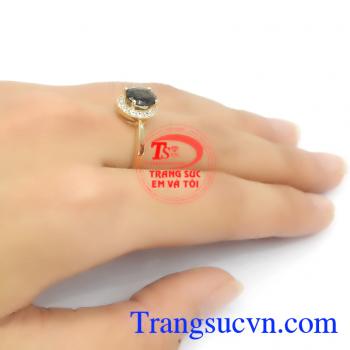 Nhẫn Sapphire thiên nhiên mệnh Mộc