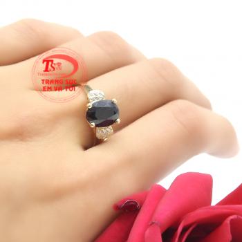 Nhẫn Sapphire thiên nhiên quý phái