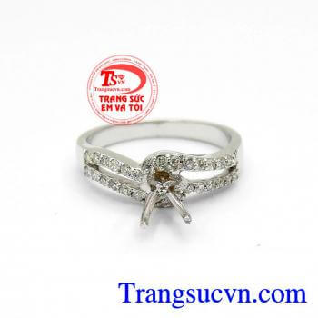 Vỏ Nhẫn Natural Diamond chất sang trọng đẳng cấp thương hiệu Em và Tôi uy tín. 