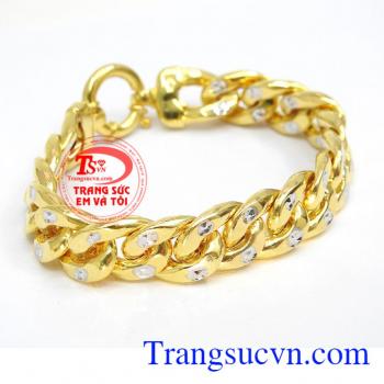 Lắc tay nam sang trọng là sản phẩm lắc tay được chế tác tinh tế, tỉ mỉ.