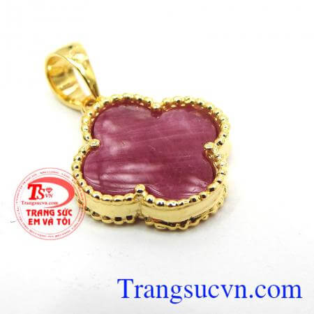 Mặt dây chuyền ruby may mắn là sản phẩm được chế tác từ đá Ruby thiên nhiên,Mặt dây chuyền ruby may mắn