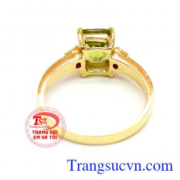 Nhẫn Nữ Peridot Nhẹ Nhàng Tinh Tế