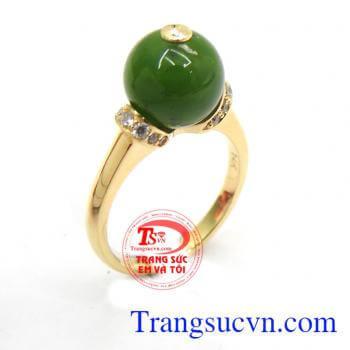 Nhẫn nữ nephrite sang trọng là sản phẩm nhẫn ngọc bích thiên nhiên, từ thời xa xưa người á đông đã biết dùng ngọc bích để làm trang sức và phòng chống bệnh tât