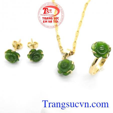 Bộ trang sức hoa hồng Nephrite