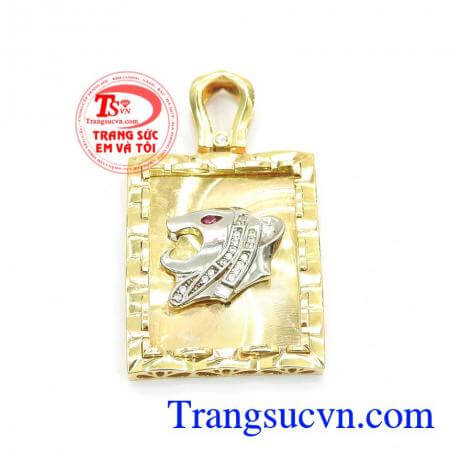 Mặt Dây Chuyền Báo Phái Mạnh chế tác tinh xảo trên từng đường nét