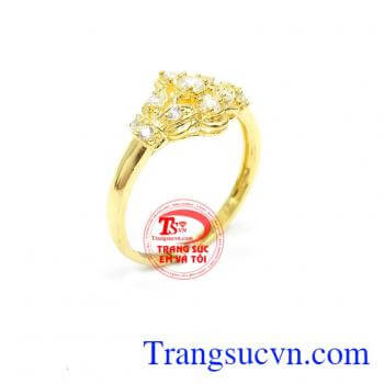 Nhẫn Nữ Đính Đá Độc Đáo chế tác công nghệ cao với sự tỉ mỉ sắc nét trong từng chi tiết