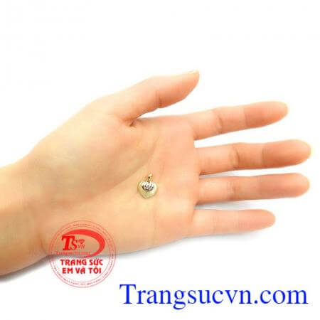 Mặt dây kiểu dáng mới lạ dành cho phái đẹp, dễ dàng kết hợp với nhiều loại dây chuyền khác nhau,mang đến phong cách mới cho mỗi người,Mặt Dây Chuyền Vàng Hàn Quốc