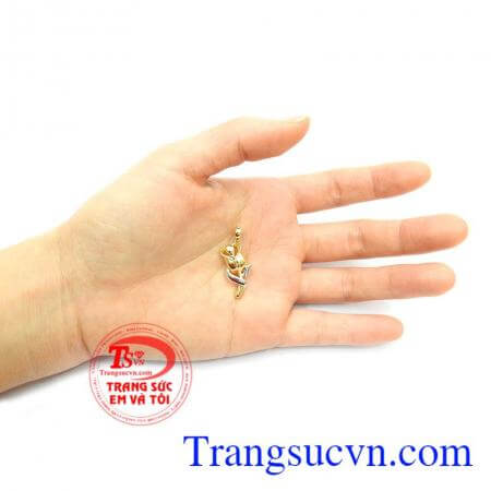 Mặt dây chuyền thiết kế mới lạ, độc đáo dành cho phái đẹp, phù hợp với nhiều kiểu dáng dây chuyền phong cách, mặt dây chuyền quý phái sang trọng chế tác độc đáo,Mặt Dây Hoa Hồng Nhập Hàn Quốc
