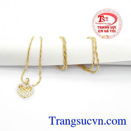 Bộ Dây Chuyền Trái Tim Tình Yêu kết hợp giữa dây chuyền vàng nhập từ Ý và mặt dây Hàn Quốc tạo nên sự sang trọng, quý phái cho bạn gái,Bộ Dây Chuyền Trái Tim Tình Yêu